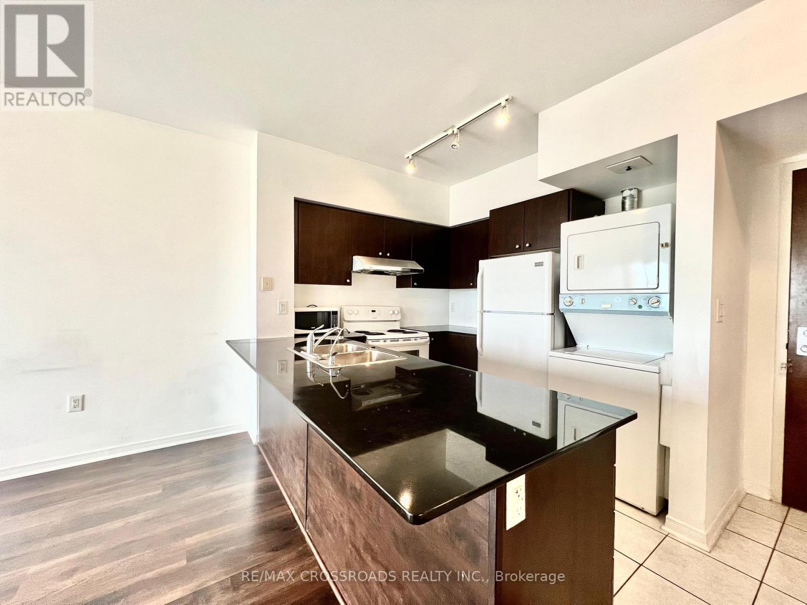 803 - 4600 Steeles Avenue E, Markham, Ontario  L3R 5J1 - Photo 2 - N13623724