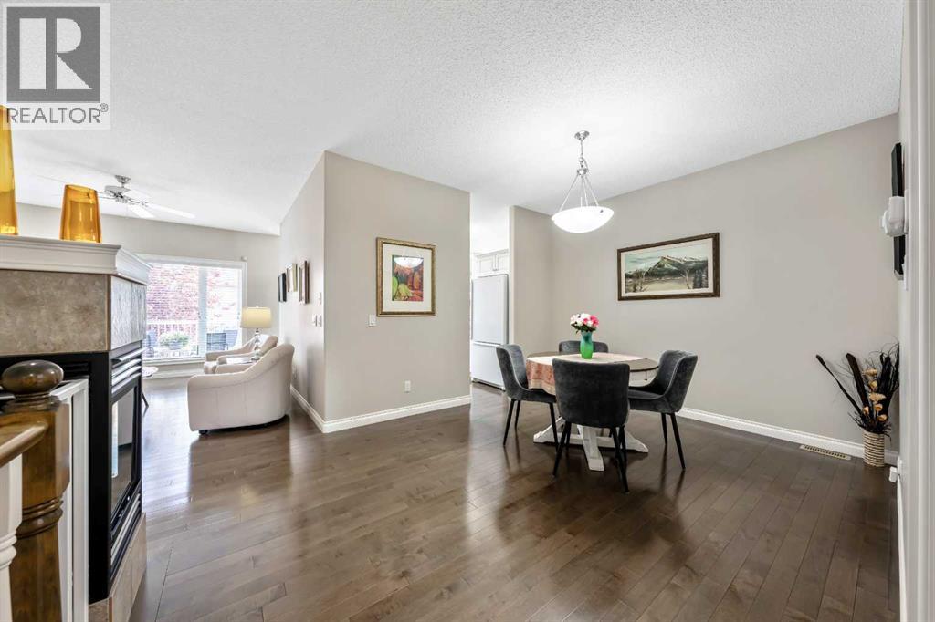 266 Shannon Estates Terrace Sw, Calgary, Alberta  T2Y 4C4 - Photo 8 - A2331505