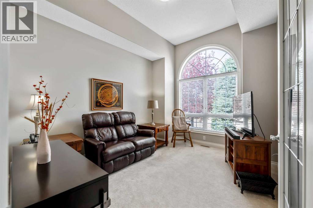 266 Shannon Estates Terrace Sw, Calgary, Alberta  T2Y 4C4 - Photo 24 - A2331505