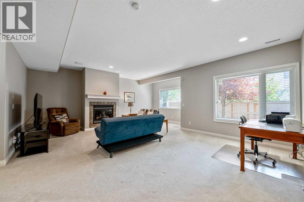 266 Shannon Estates Terrace Sw, Calgary, Alberta  T2Y 4C4 - Photo 27 - A2331505