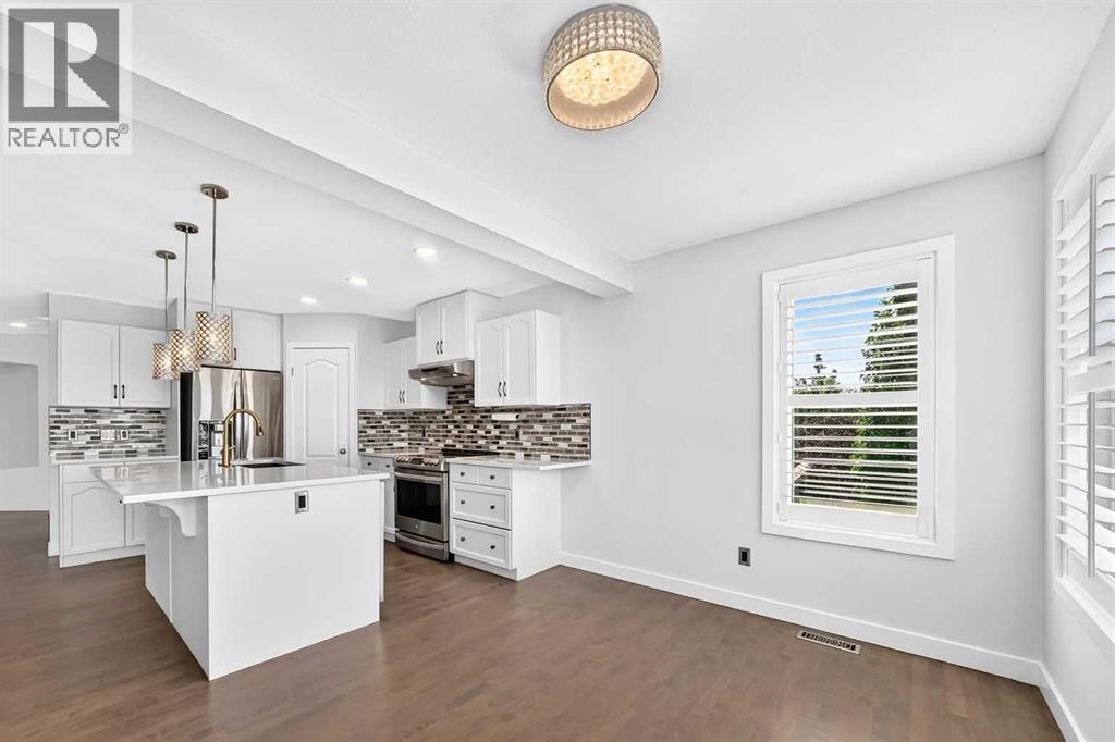 98 Panamount Villas Nw, Calgary, Alberta  T3K 0A4 - Photo 8 - A2329386