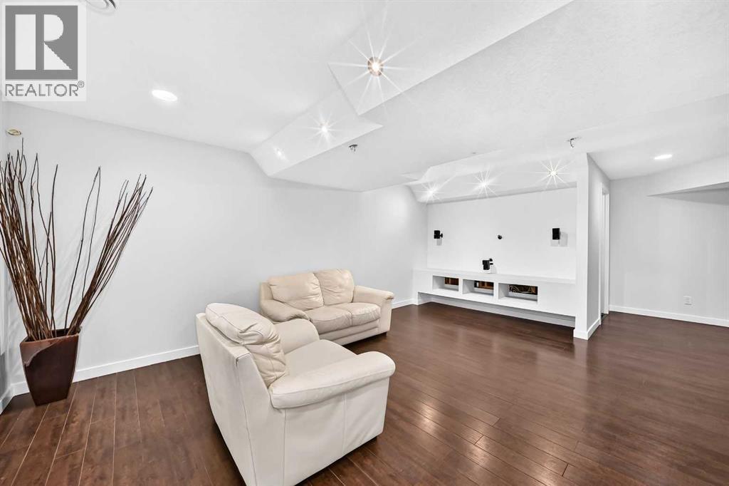 98 Panamount Villas Nw, Calgary, Alberta  T3K 0A4 - Photo 38 - A2329386