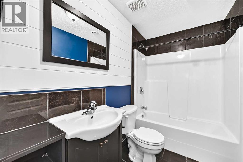 98 Panamount Villas Nw, Calgary, Alberta  T3K 0A4 - Photo 43 - A2329386