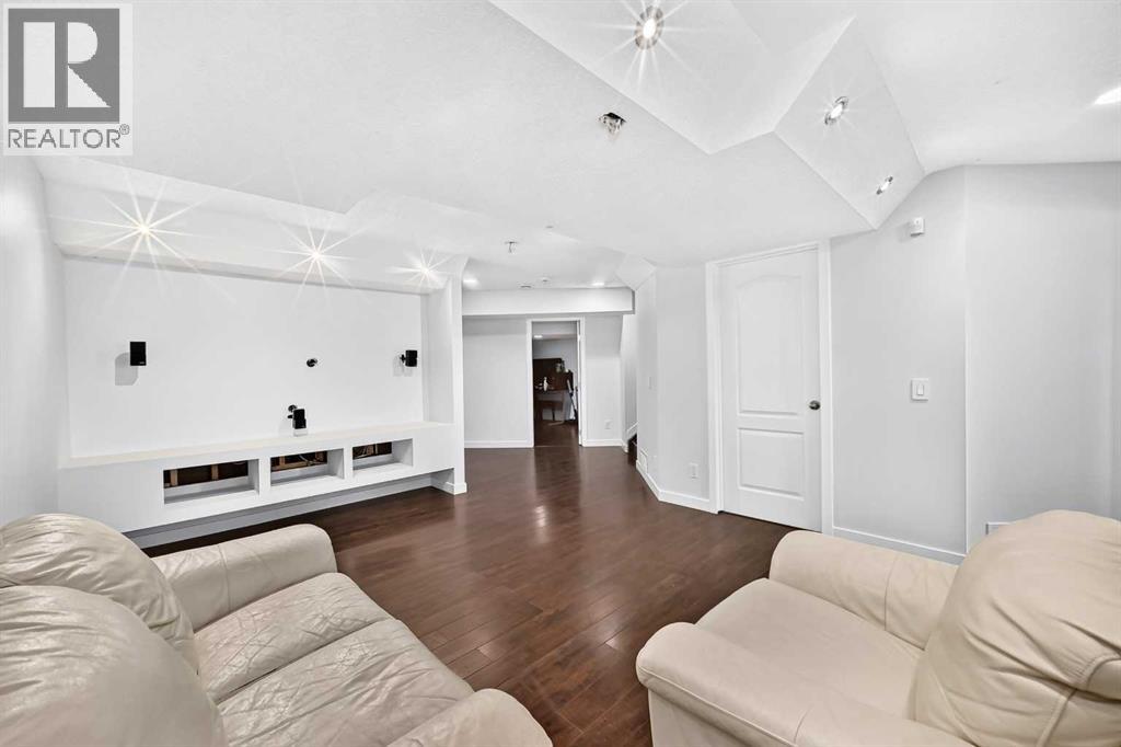 98 Panamount Villas Nw, Calgary, Alberta  T3K 0A4 - Photo 37 - A2329386