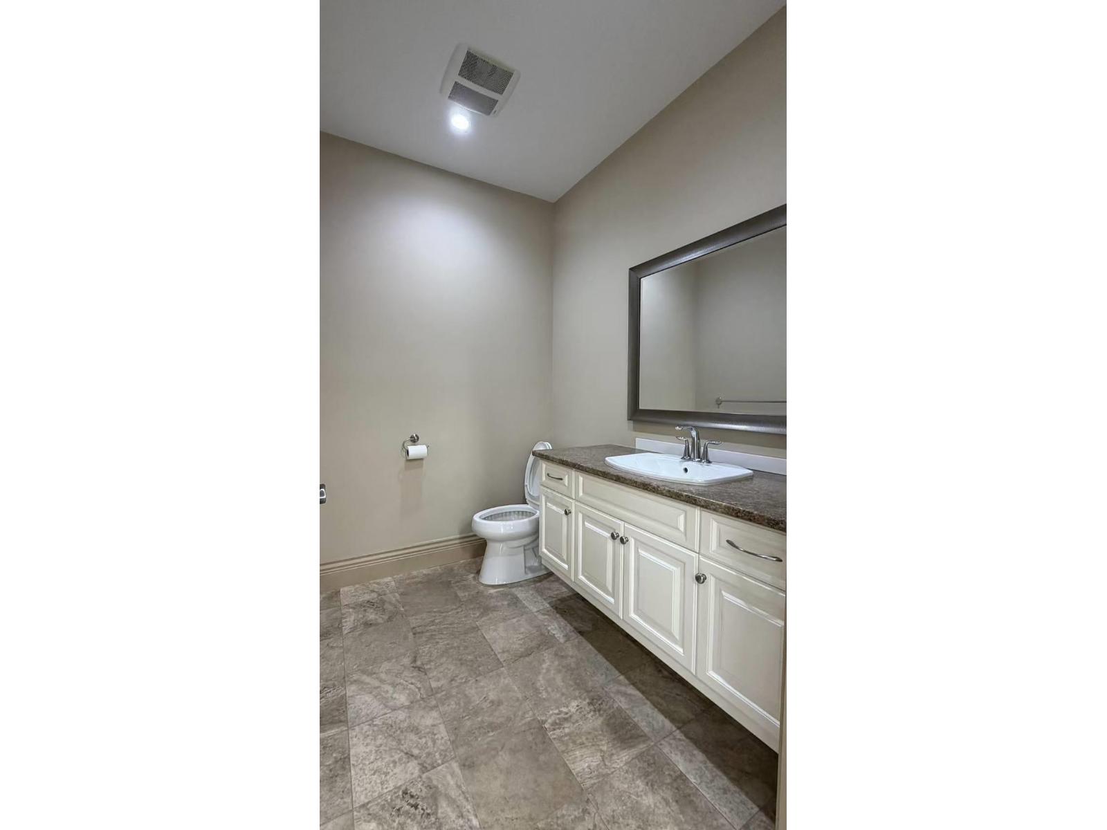 Home Office-3180 216, Langley, British Columbia  V2Z 2E6 - Photo 4 - R3151526