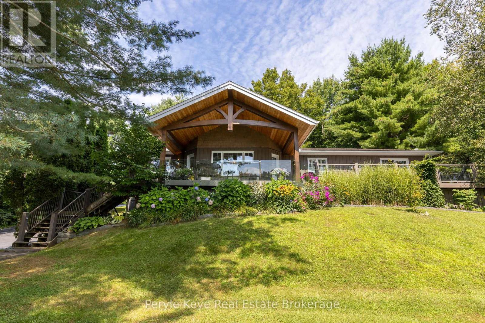 179 SANTA'S VILLAGE ROAD, Bracebridge, Ontario