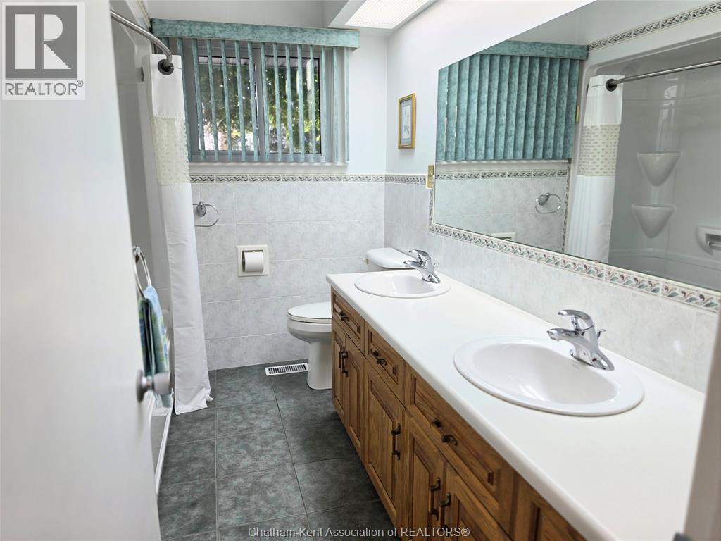 48 Ardleigh Drive, Chatham, Ontario  N7L 0B4 - Photo 11 - 26018357