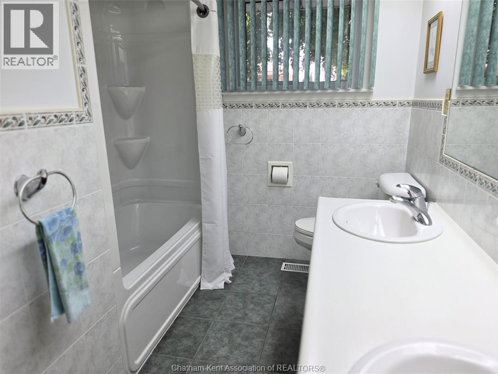 48 Ardleigh Drive, Chatham, Ontario  N7L 0B4 - Photo 12 - 26018357