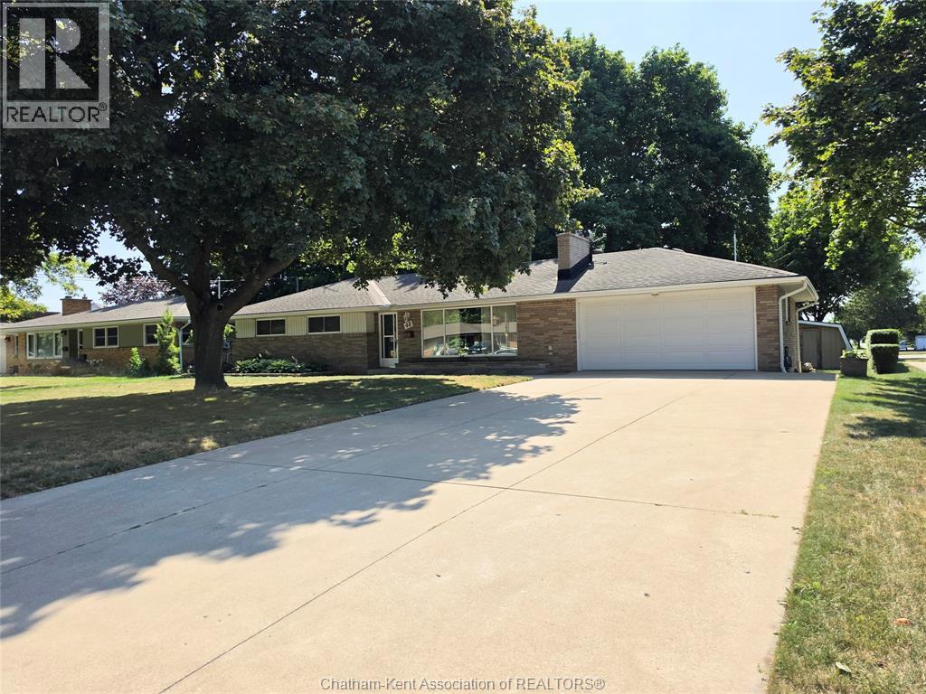 48 Ardleigh Drive, Chatham, Ontario  N7L 0B4 - Photo 2 - 26018357