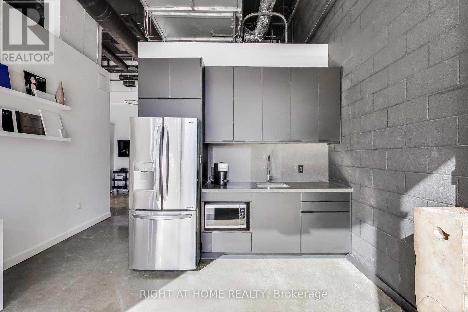 98 Sudbury Street, Toronto, Ontario  M6J 0A9 - Photo 17 - C12855394