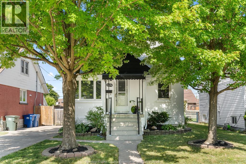1574 Arthur, Windsor, Ontario N8Y 3Y9 - Photo 2 - 26018411
