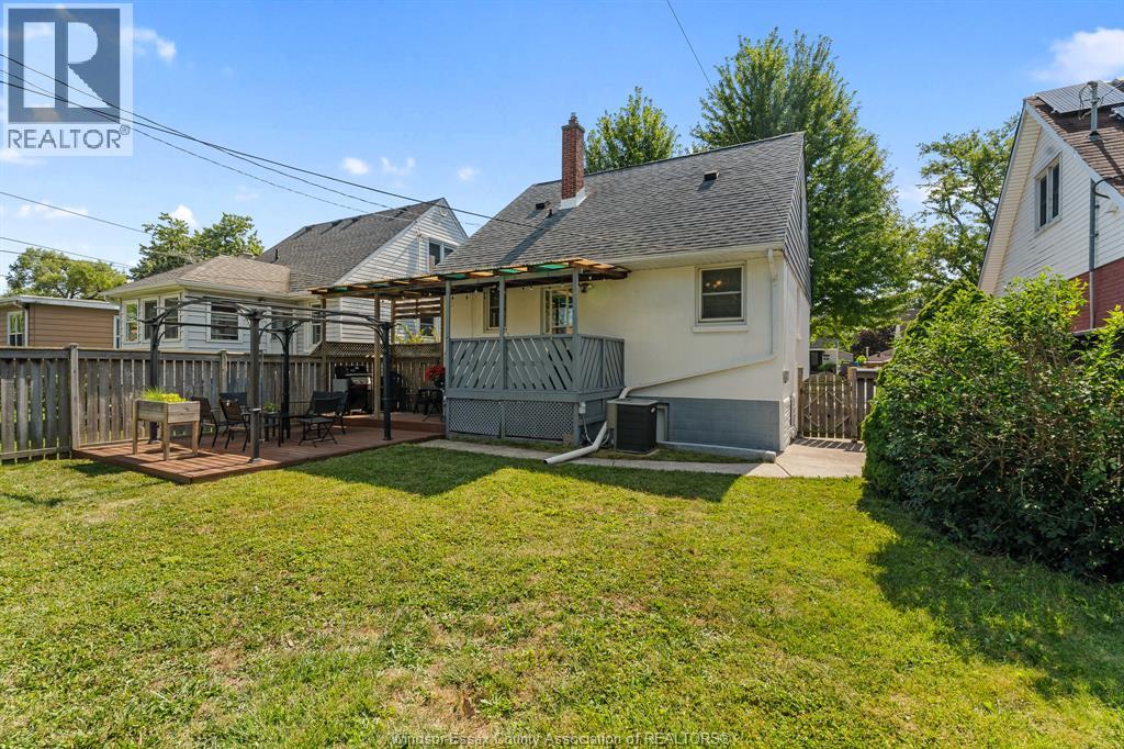 1574 Arthur, Windsor, Ontario N8Y 3Y9 - Photo 8 - 26018411