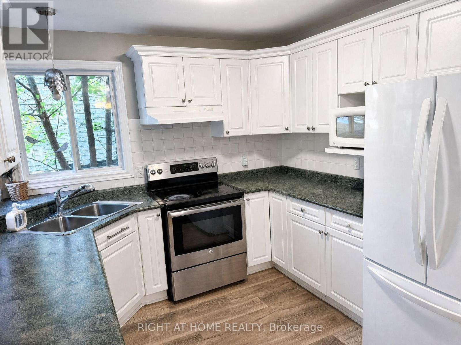 890 Guildwood Boulevard, London North, Ontario  N6H 5S9 - Photo 11 - X13623736