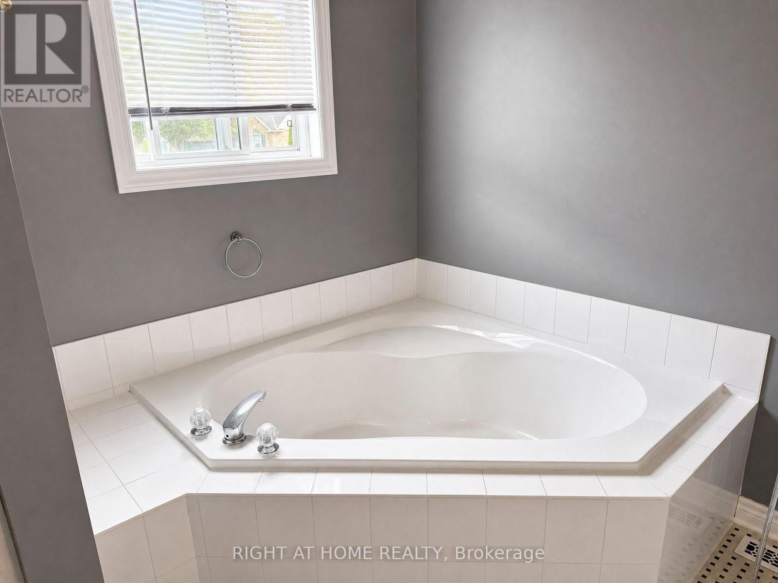 890 Guildwood Boulevard, London North, Ontario  N6H 5S9 - Photo 21 - X13623736