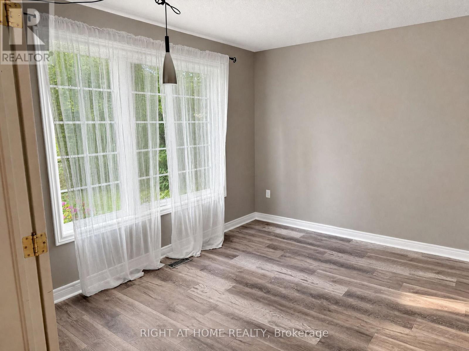 890 Guildwood Boulevard, London North, Ontario  N6H 5S9 - Photo 3 - X13623736