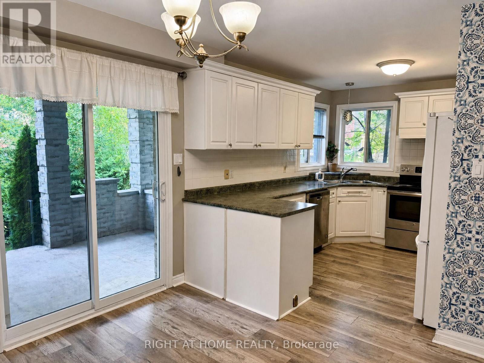 890 Guildwood Boulevard, London North, Ontario  N6H 5S9 - Photo 9 - X13623736
