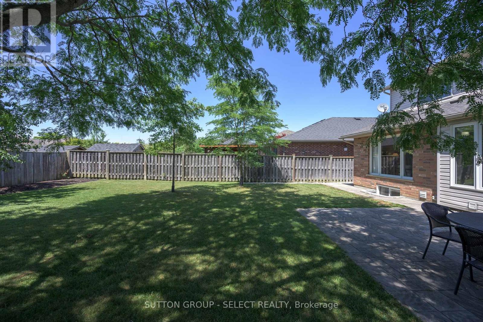 2021 Lumb Court, London North, Ontario  N6G 5J4 - Photo 38 - X13623870