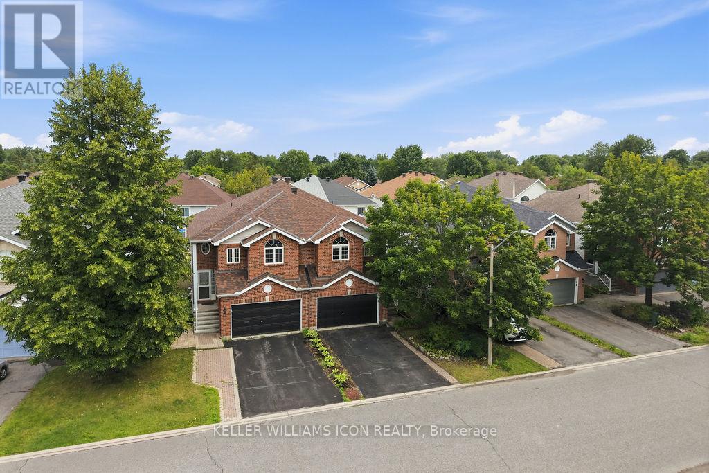 125 CASTLE GLEN CRESCENT, Ottawa, Ontario