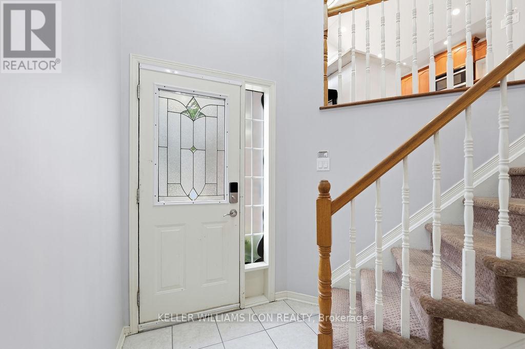 125 Castle Glen Crescent, Ottawa, Ontario  K2L 4G9 - Photo 4 - X13623816