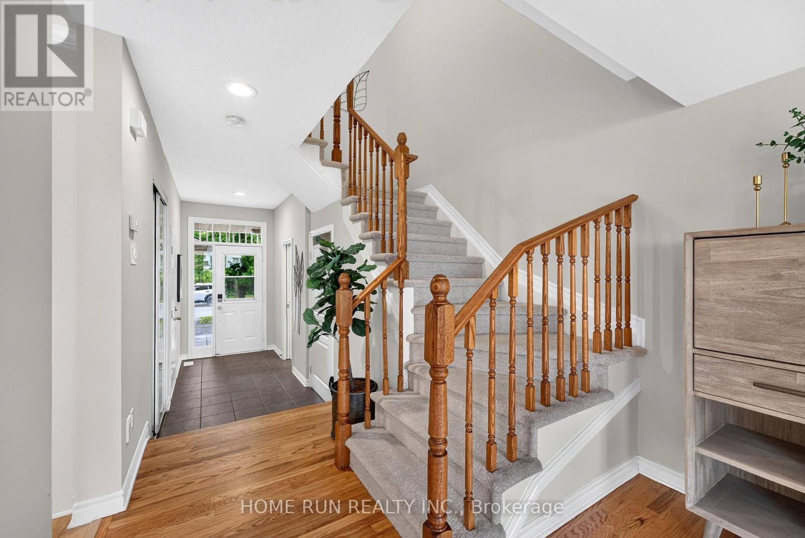 164 Gray Crescent, Ottawa, Ontario K2K 3L9 - Photo 6 - X13623836