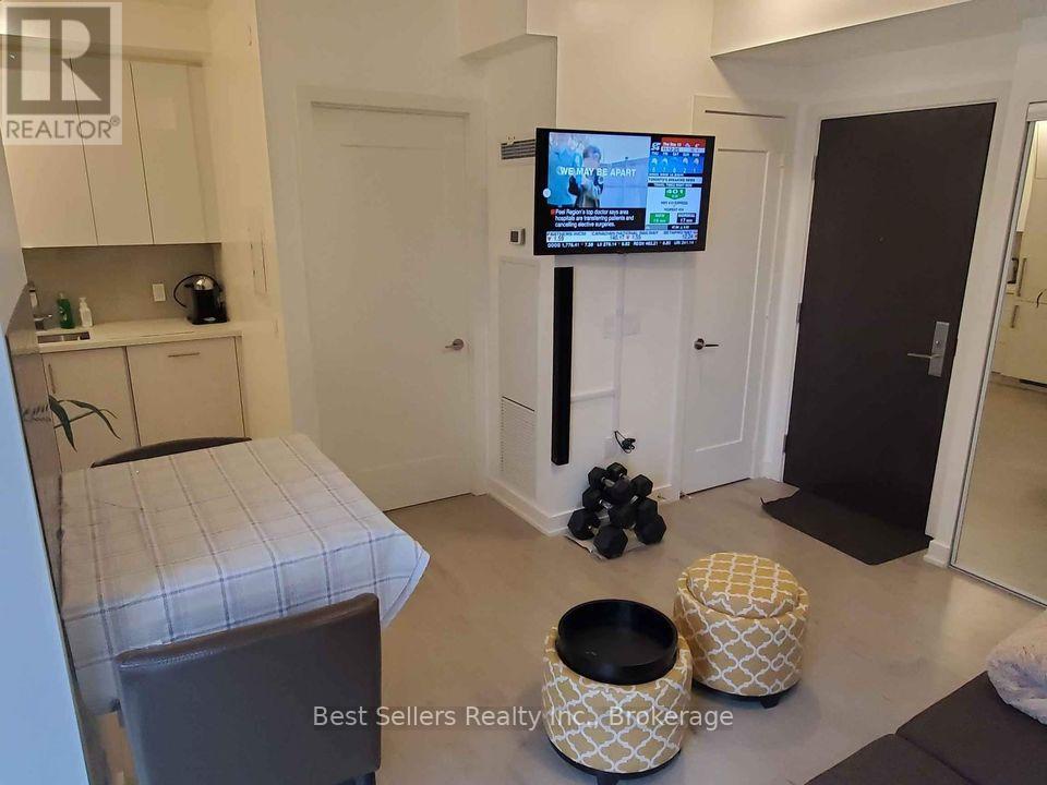1605 - 330 Richmond Street W, Toronto, Ontario  M5V 0M4 - Photo 10 - C13623766