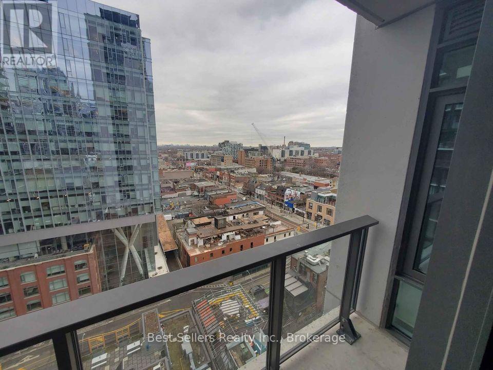 1605 - 330 Richmond Street W, Toronto, Ontario  M5V 0M4 - Photo 12 - C13623766