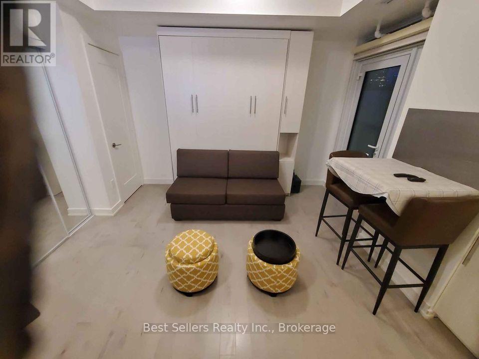 1605 - 330 Richmond Street W, Toronto, Ontario  M5V 0M4 - Photo 4 - C13623766