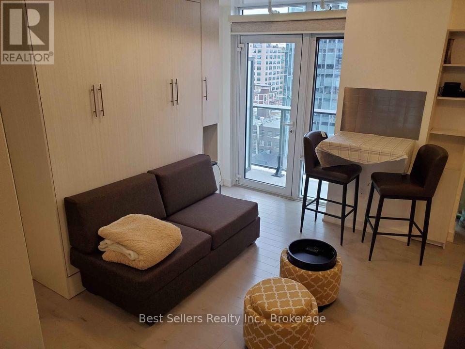 1605 - 330 Richmond Street W, Toronto, Ontario  M5V 0M4 - Photo 5 - C13623766