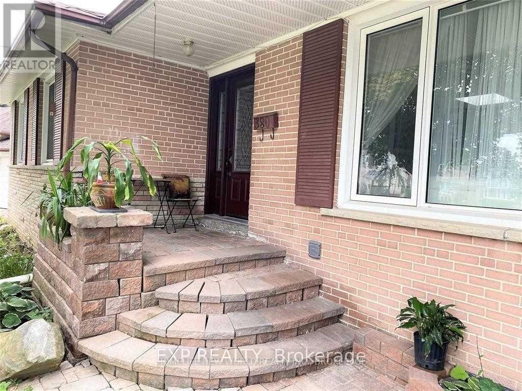 380 BALKAN ROAD, Richmond Hill, Ontario