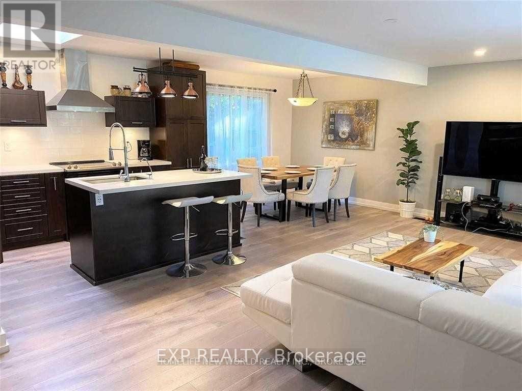 380 Balkan Road, Richmond Hill, Ontario  L4C 2P1 - Photo 5 - N13623728