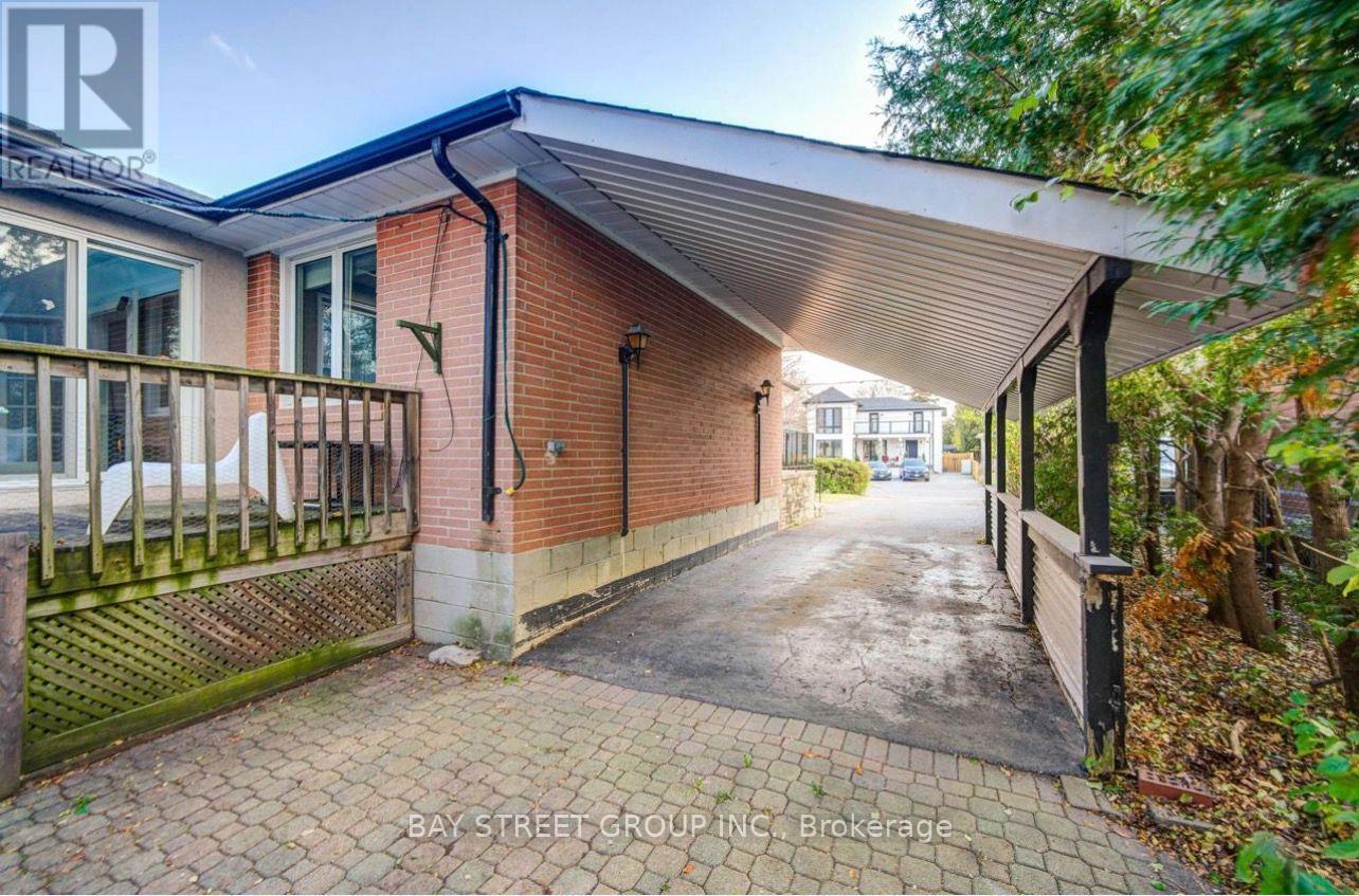 331 Elmwood Avenue, Richmond Hill, Ontario L4C 1L7 - Photo 10 - N13623750