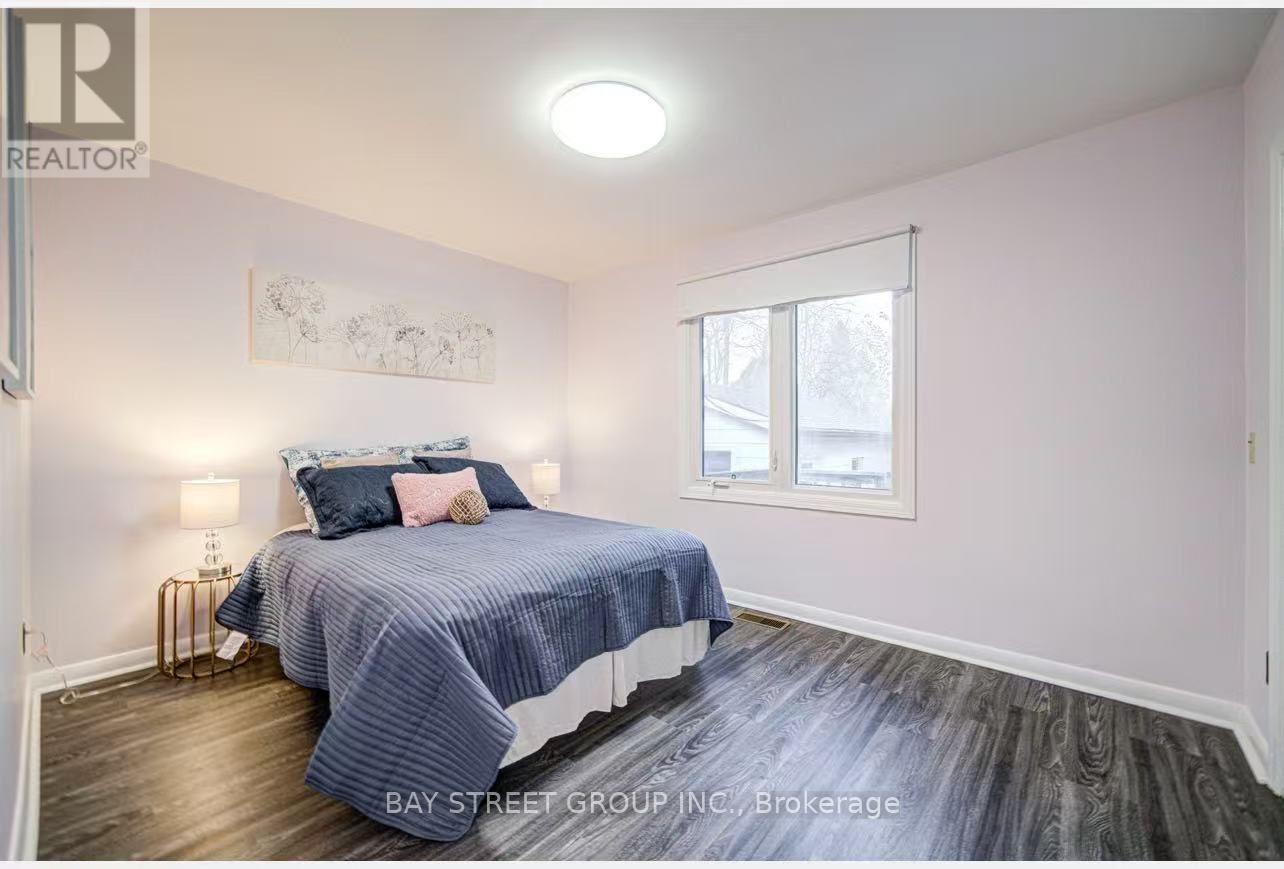 331 Elmwood Avenue, Richmond Hill, Ontario L4C 1L7 - Photo 6 - N13623750