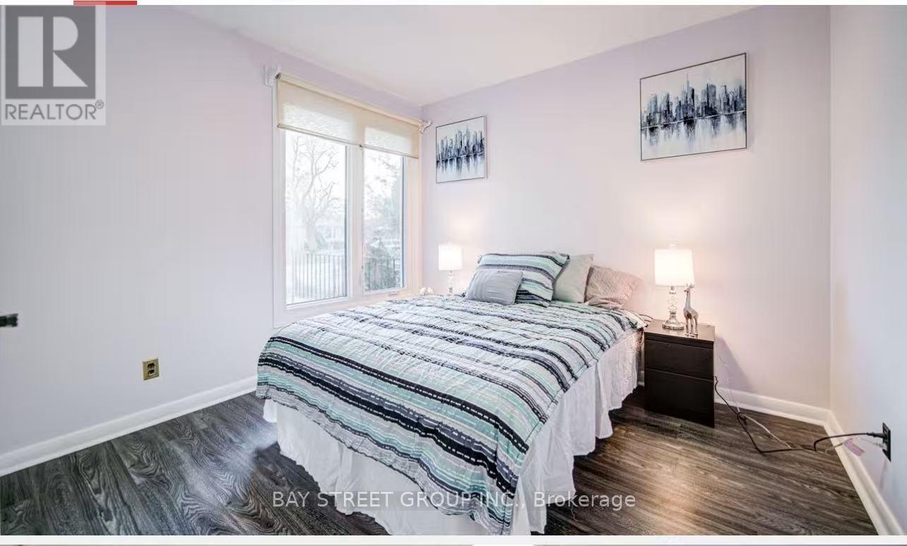 331 Elmwood Avenue, Richmond Hill, Ontario L4C 1L7 - Photo 8 - N13623750