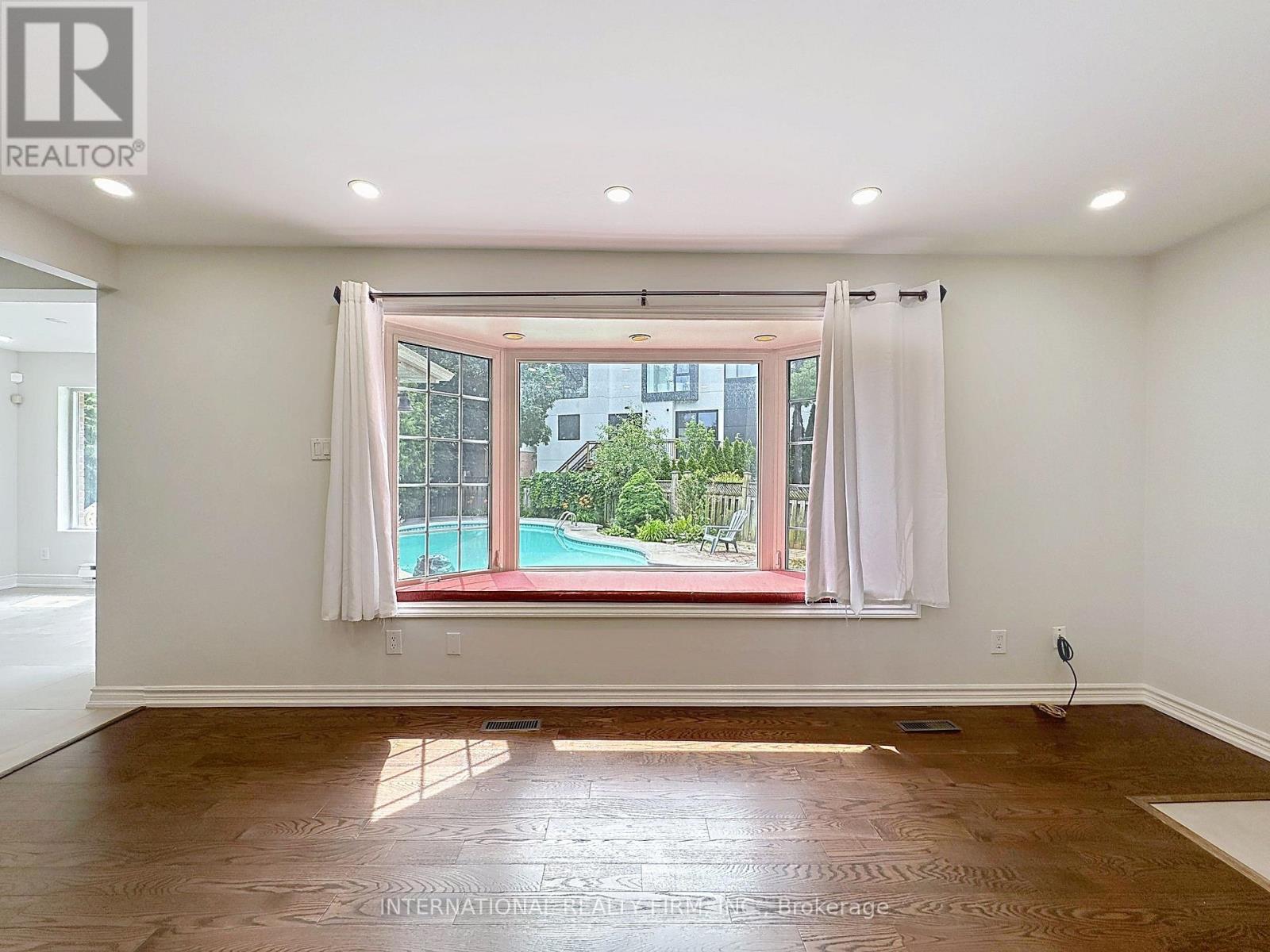 21 Mayvern Crescent, Richmond Hill, Ontario  L4C 5J5 - Photo 17 - N13623758
