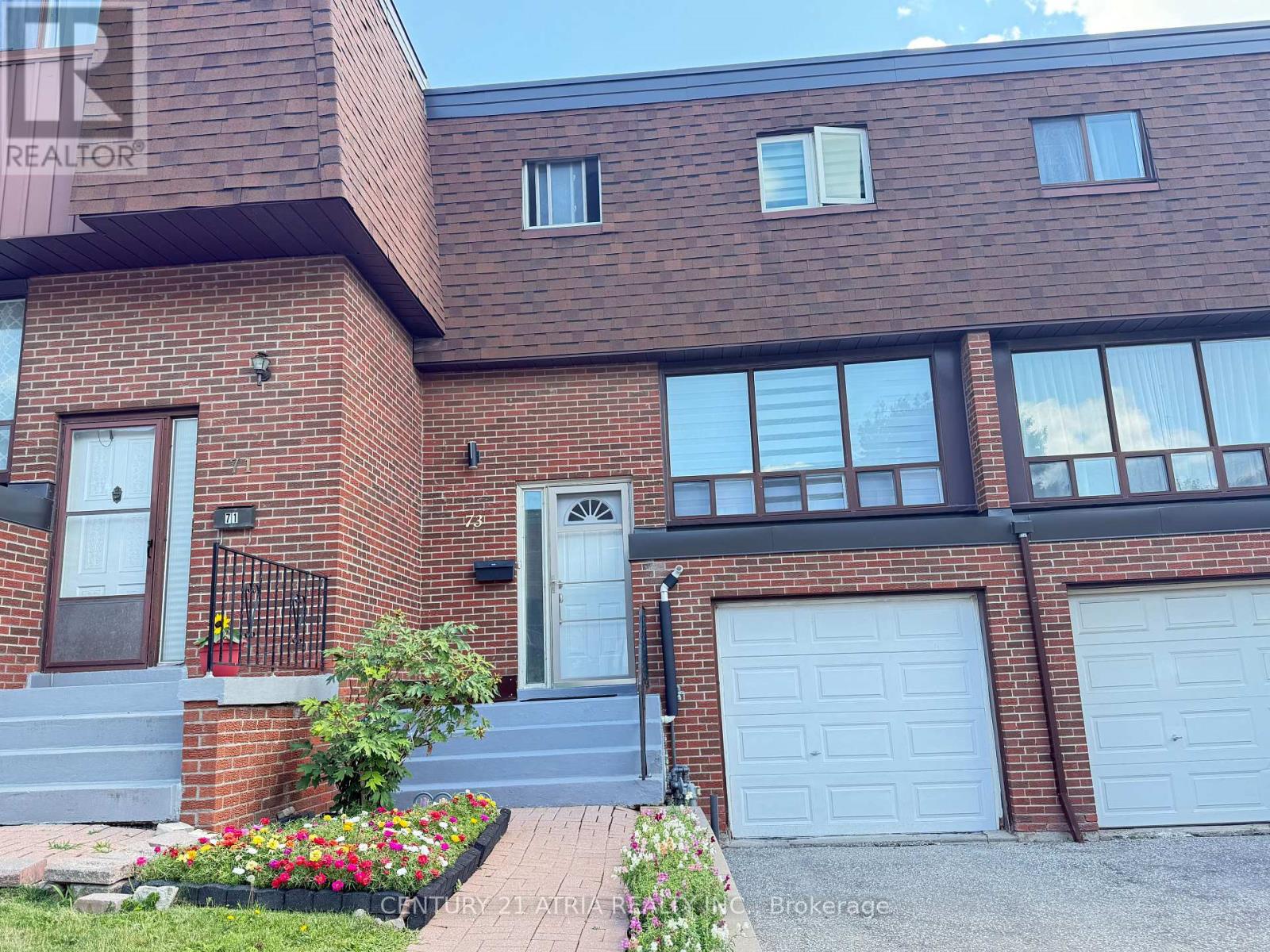 73 STATELY WAY, Markham, Ontario