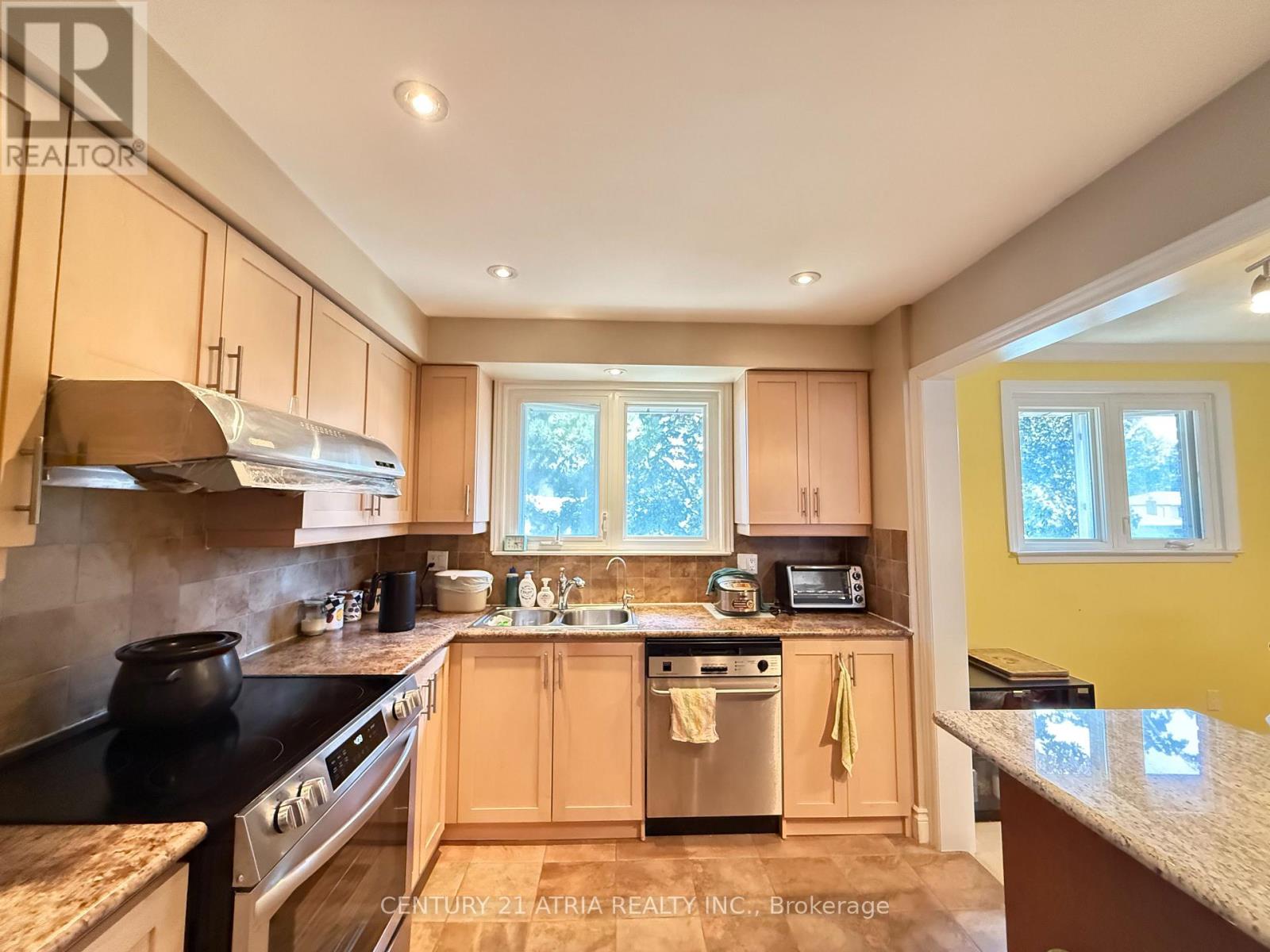 73 Stately Way, Markham, Ontario L3T 3Z9 - Photo 12 - N13623764