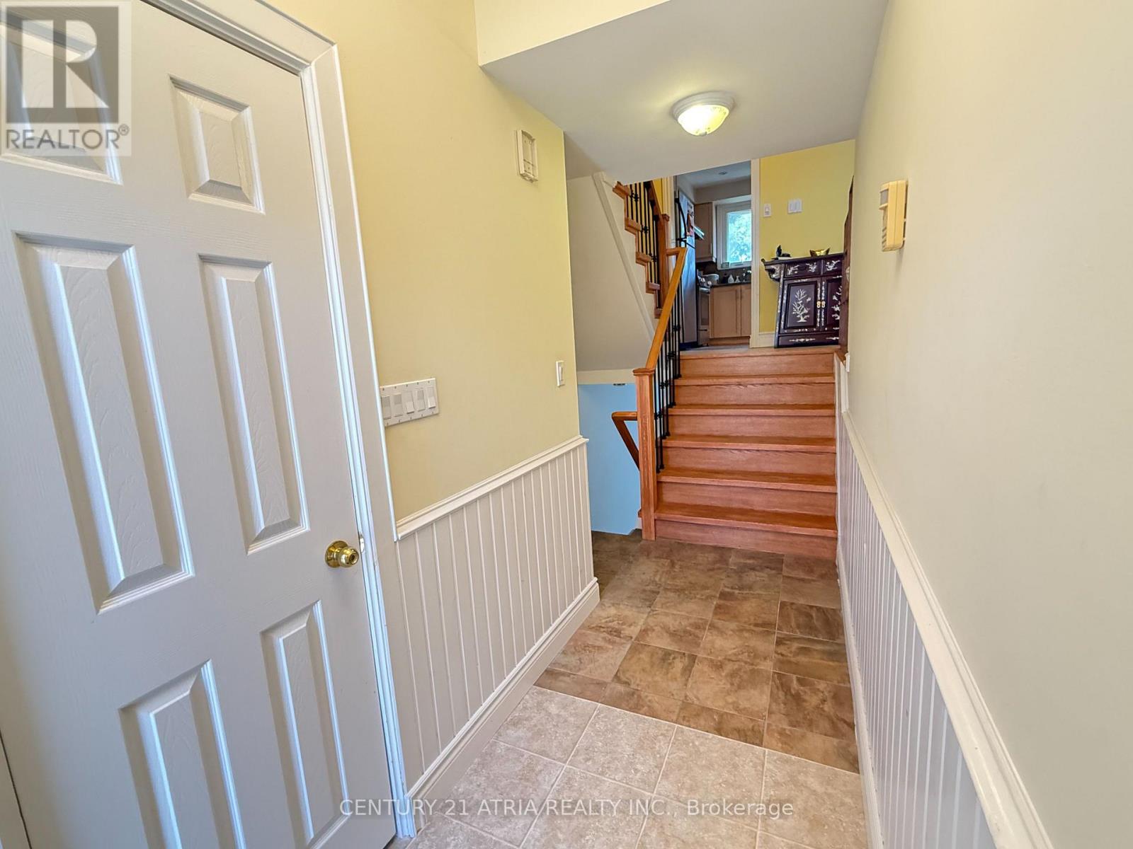 73 Stately Way, Markham, Ontario L3T 3Z9 - Photo 2 - N13623764