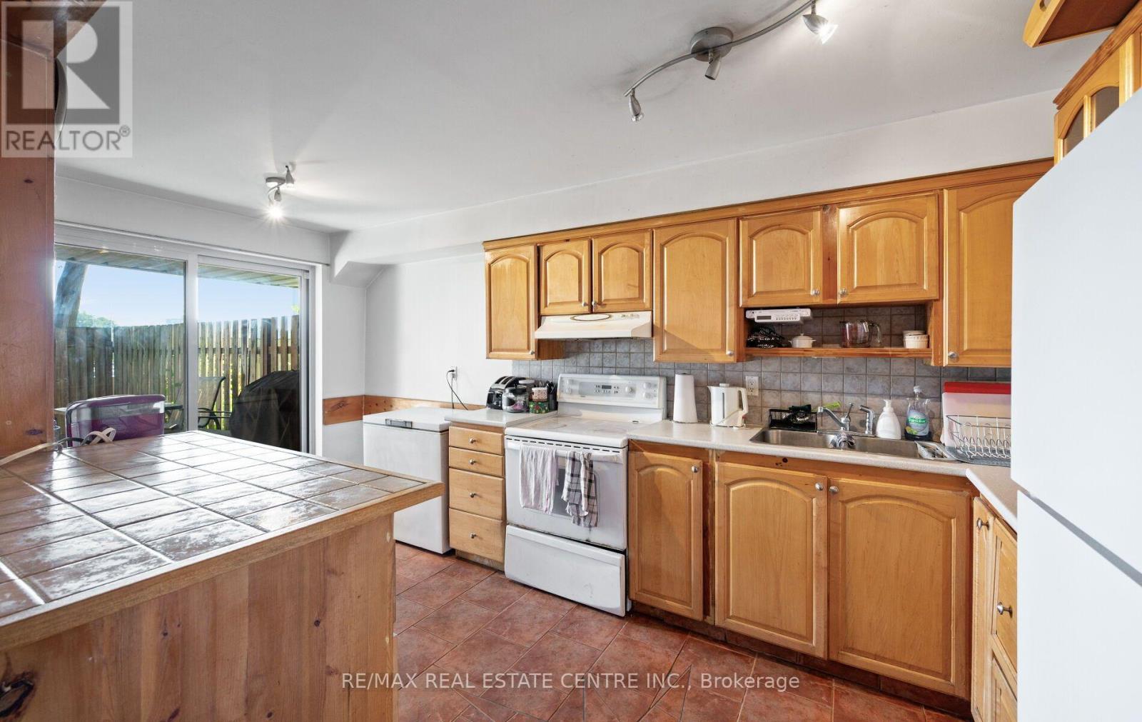 2 - 2170 Bromsgrove Road, Mississauga, Ontario L5J 4J2 - Photo 12 - W13623800