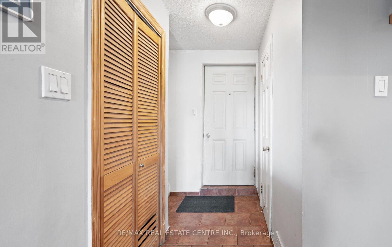 2 - 2170 Bromsgrove Road, Mississauga, Ontario L5J 4J2 - Photo 5 - W13623800