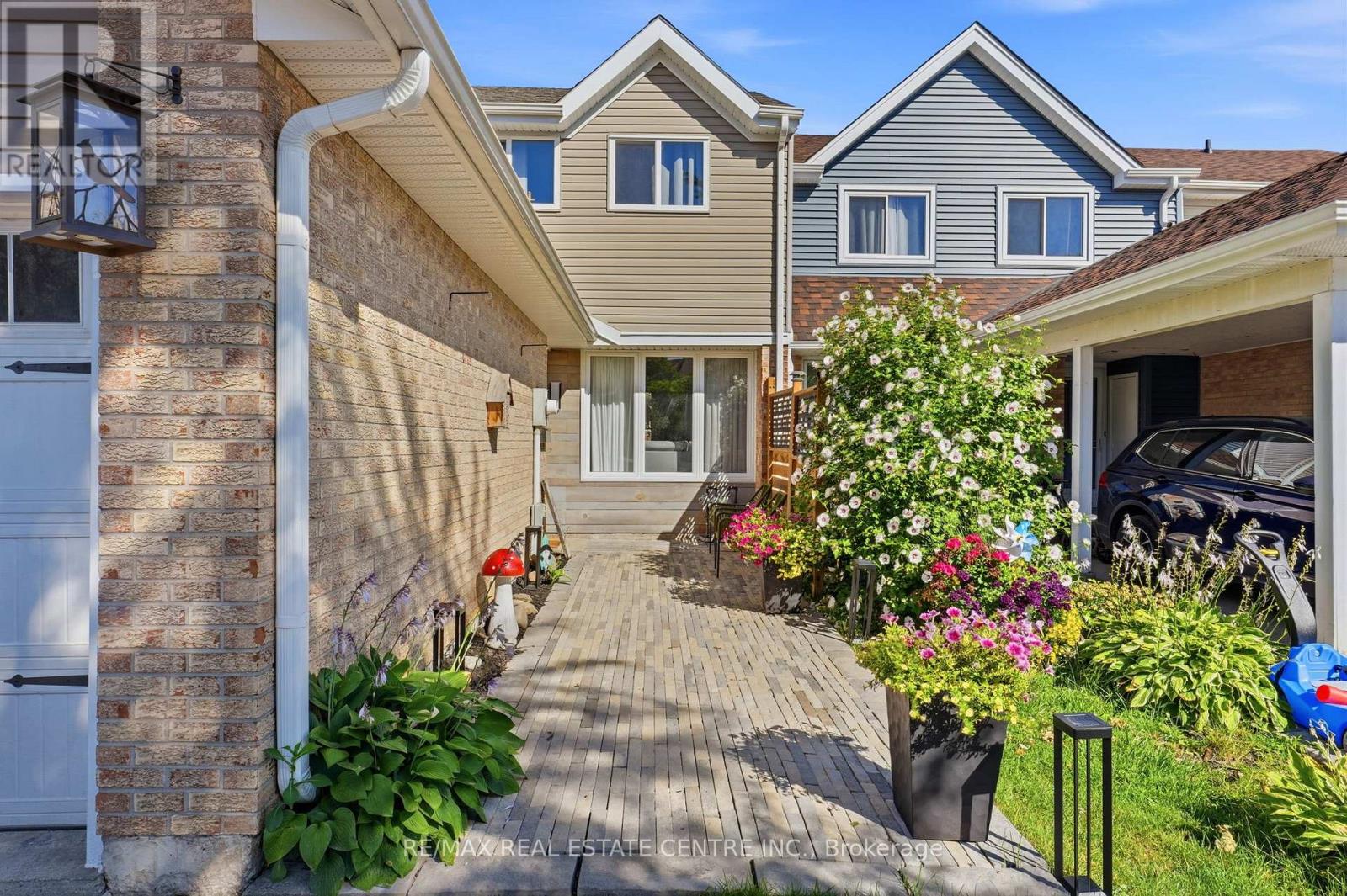 37 Rushmore Crescent, Brampton, Ontario  L6Z 1R1 - Photo 1 - W13623802