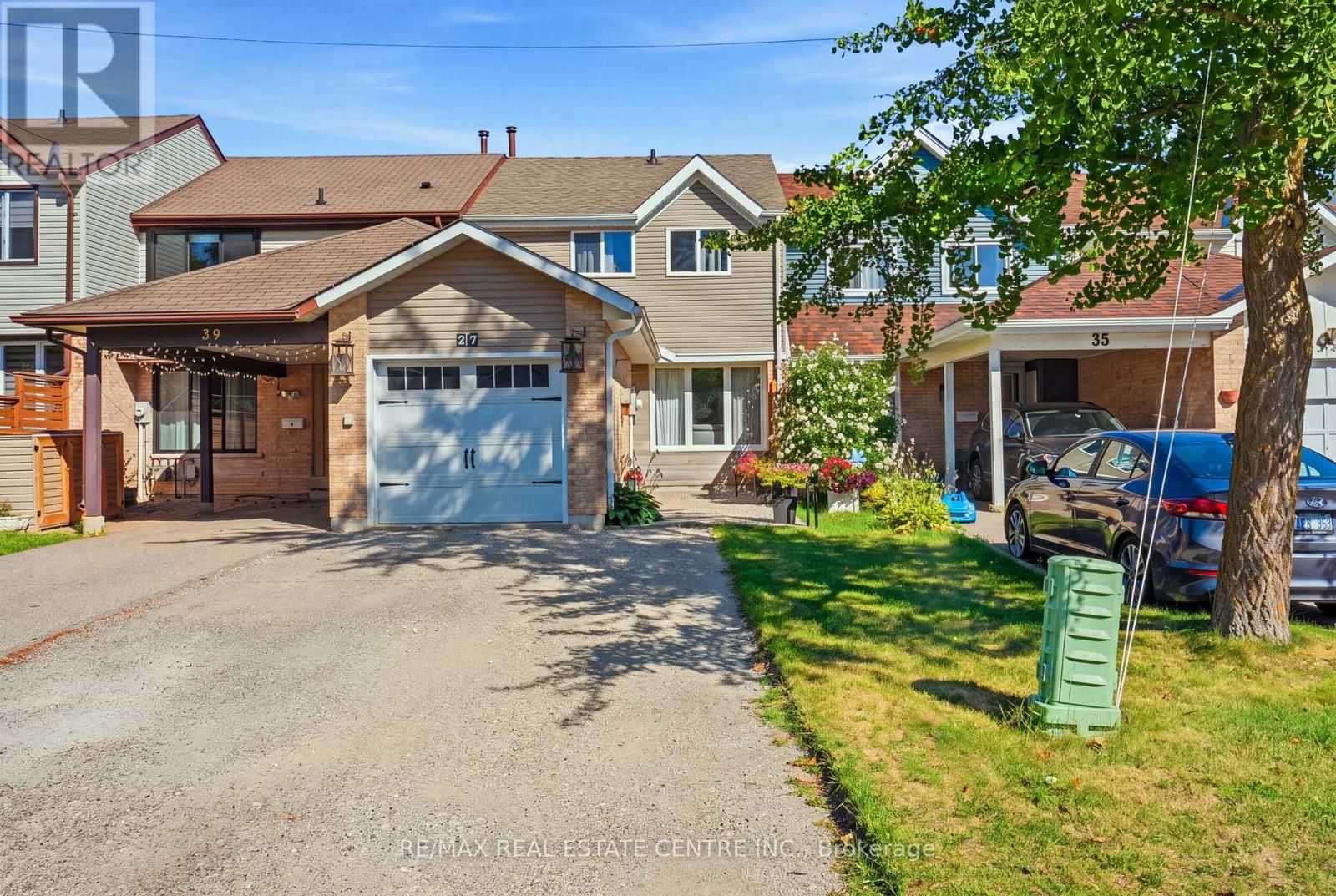 37 Rushmore Crescent, Brampton, Ontario  L6Z 1R1 - Photo 2 - W13623802