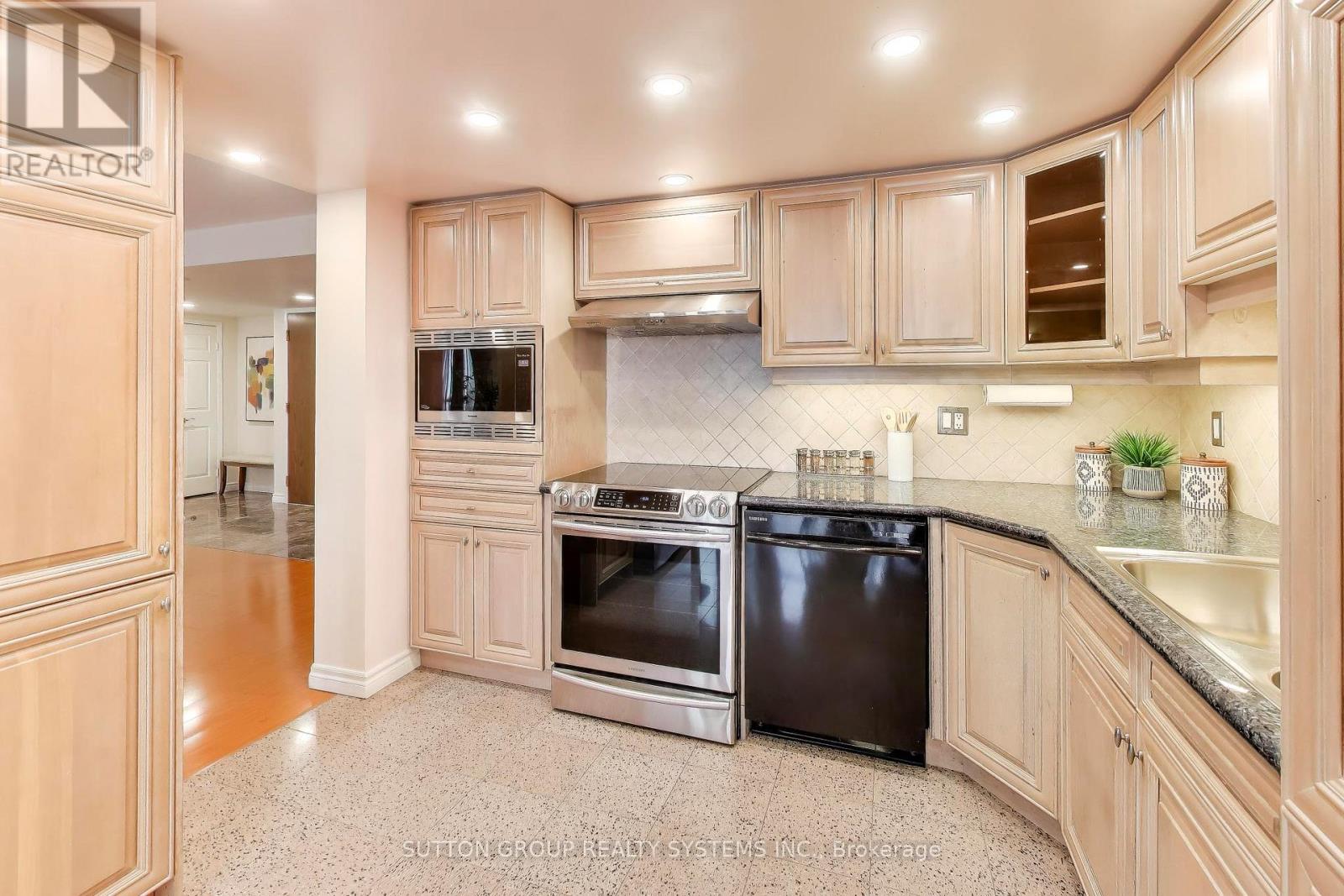 3307 - 45 Kingsbridge Garden Circle N, Mississauga, Ontario  L5R 3K4 - Photo 9 - W13623828