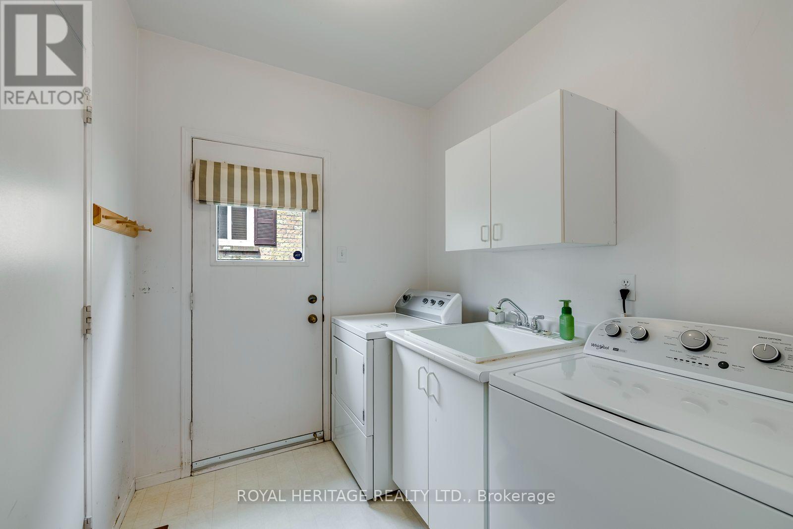 1451 Ravensmoor Crescent, Mississauga, Ontario  L5M 3L4 - Photo 18 - W13623866