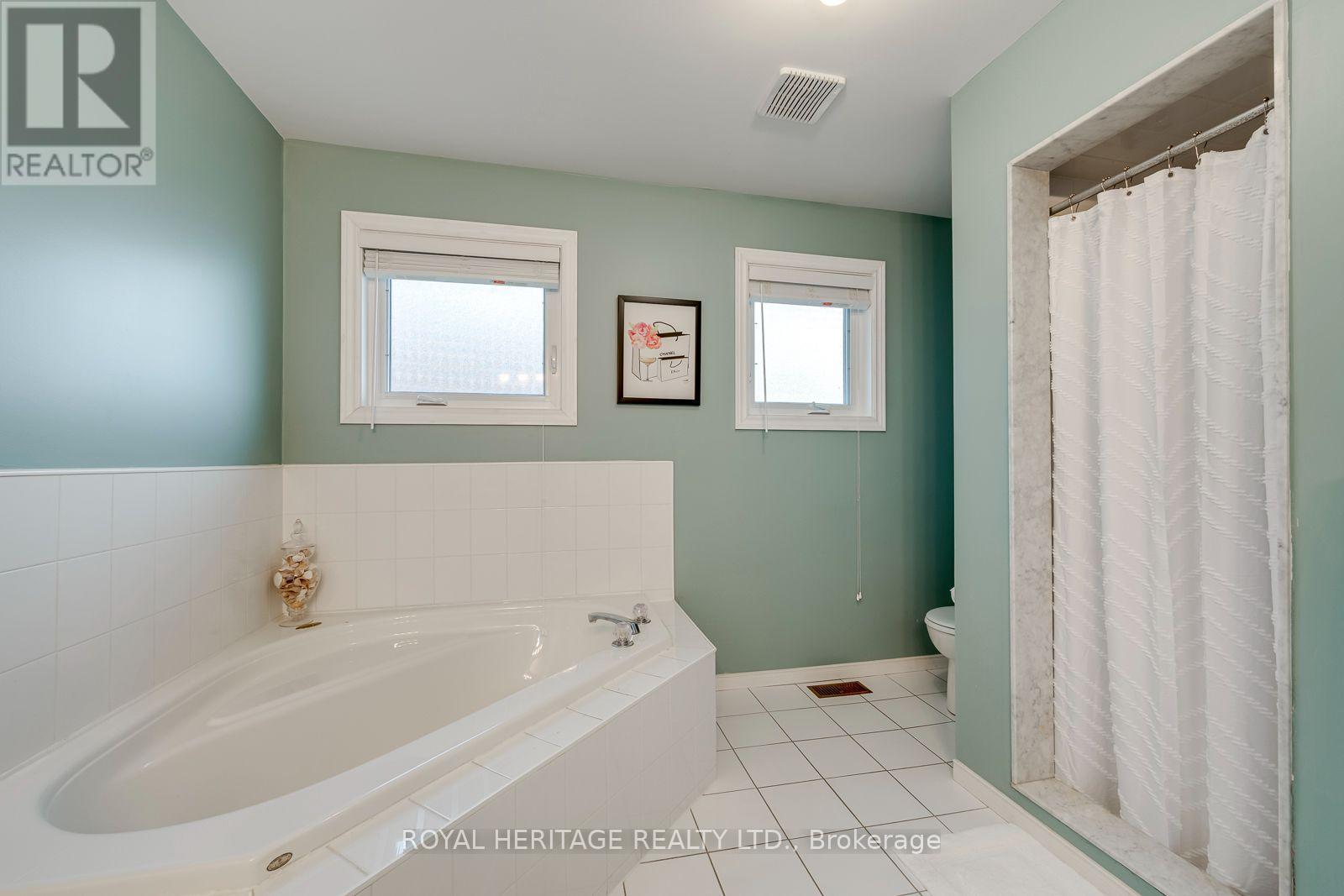 1451 Ravensmoor Crescent, Mississauga, Ontario  L5M 3L4 - Photo 24 - W13623866