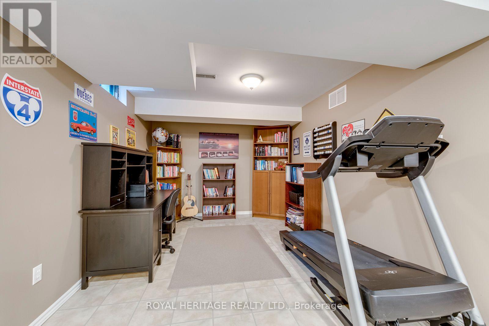1451 Ravensmoor Crescent, Mississauga, Ontario  L5M 3L4 - Photo 33 - W13623866