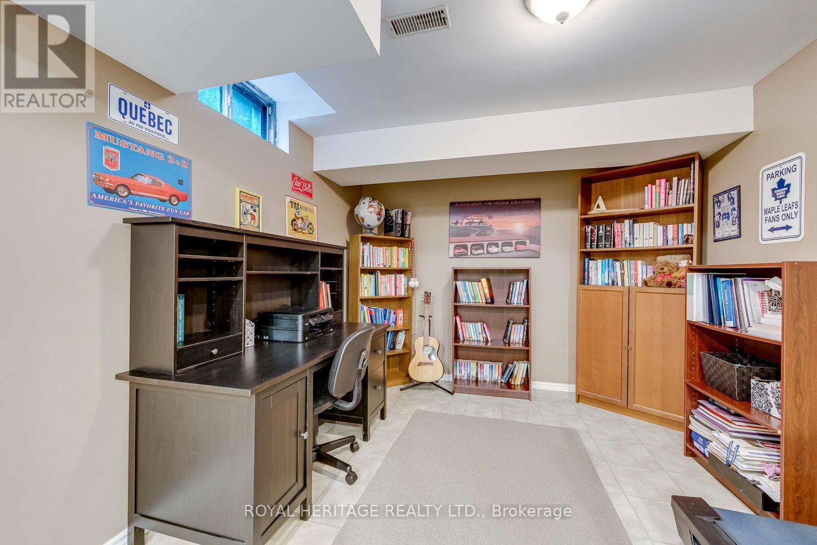 1451 Ravensmoor Crescent, Mississauga, Ontario  L5M 3L4 - Photo 34 - W13623866