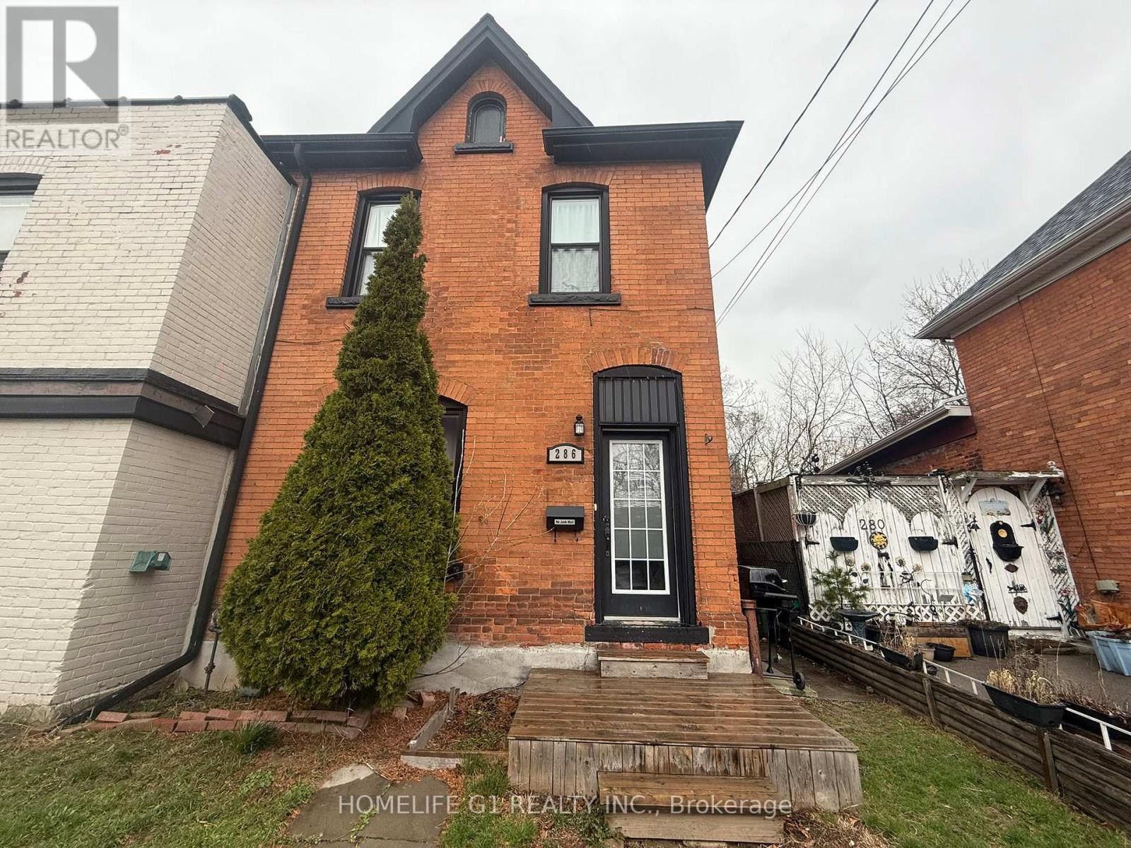 286 HUNTER STREET W, Hamilton, Ontario