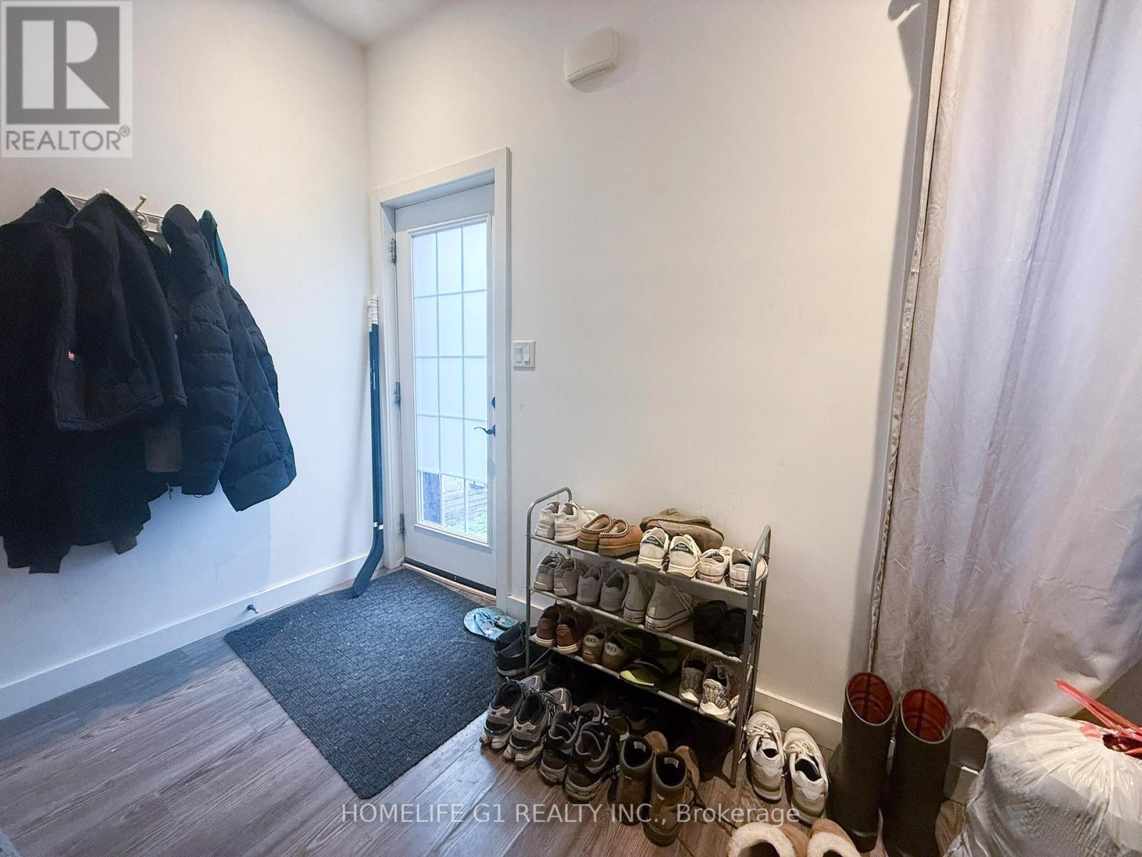 286 Hunter Street W, Hamilton, Ontario  L8P 1S3 - Photo 2 - X13623856
