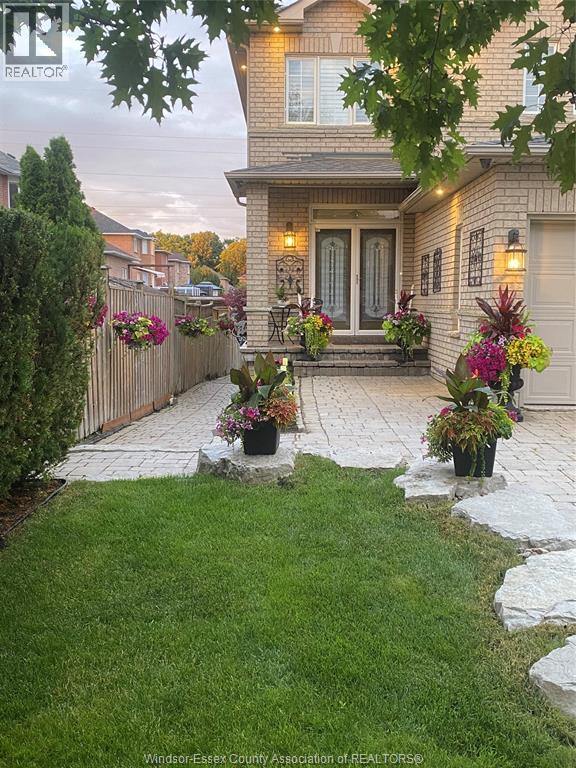 15 Genova Court, Woodbridge, Ontario  L4H 1G3 - Photo 2 - 26018361