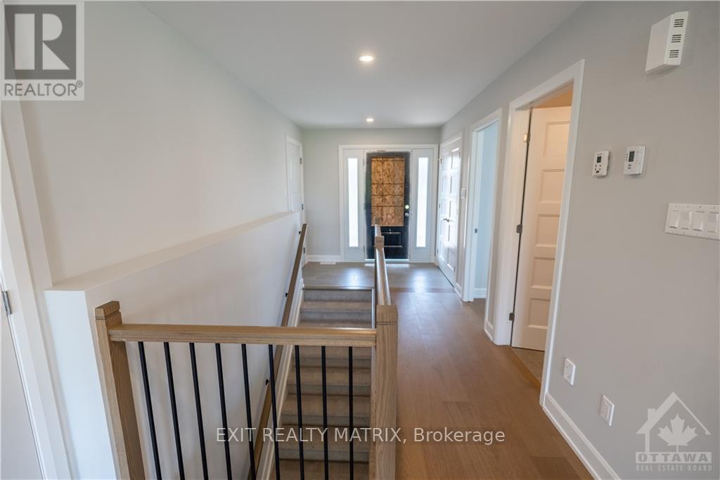 9 Glenco Road, South Stormont, Ontario K0C 2A0 - Photo 3 - X13623896